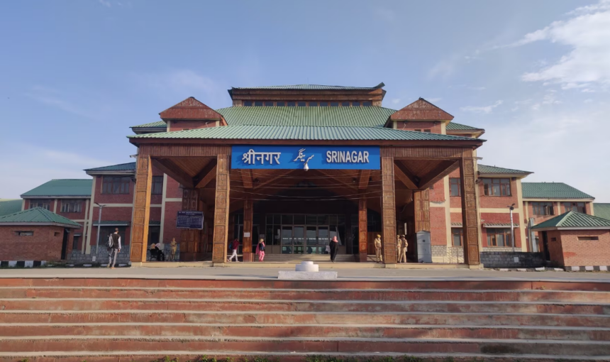 Taxi from Srinagar Railway Station (Nowgam) 2026 – Best Fares & Hassle-Free Booking 1 Taxi from Srinagar Railway Station (Nowgam) 2026 – Best Fares & Hassle-Free Booking