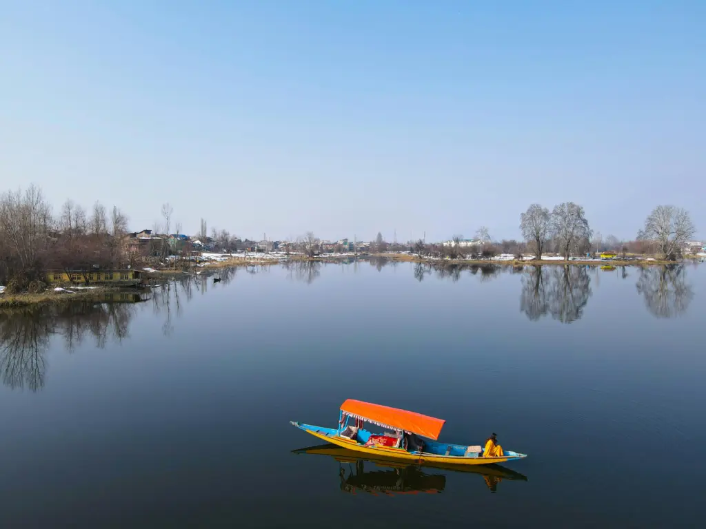 Kashmir Honeymoon Deluxe Package 7 Days - Kashmir Tour Packages Taxi