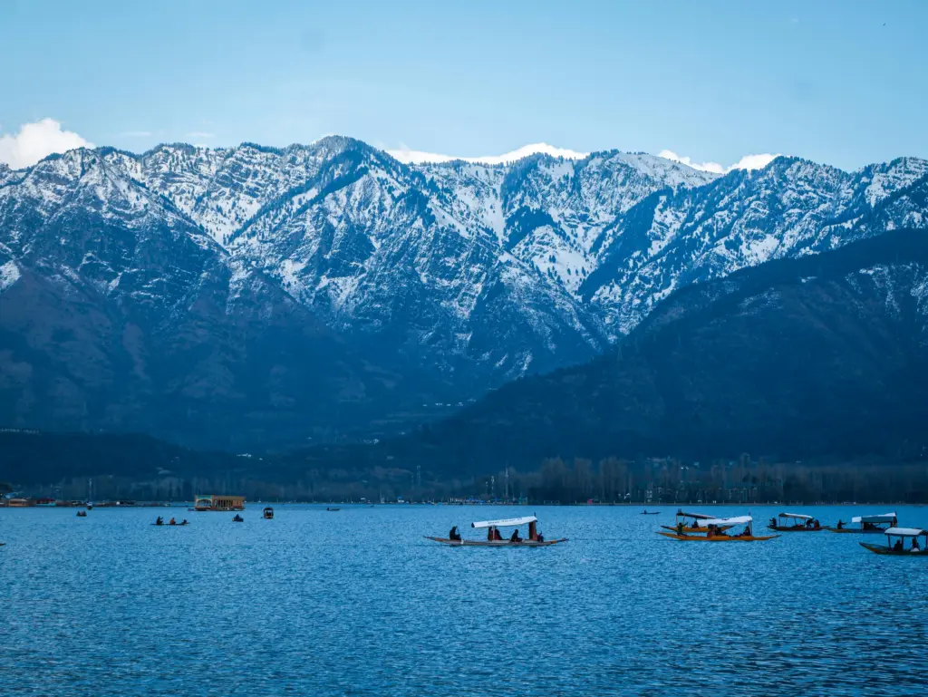 Kashmir adventure tour package 6 days – Gangabal Lake trekking and camping in Sonamarg Kashmir