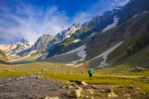 Kashmir leisure tour package 7 days yoga meditation retreat Srinagar Pahalgam houseboat