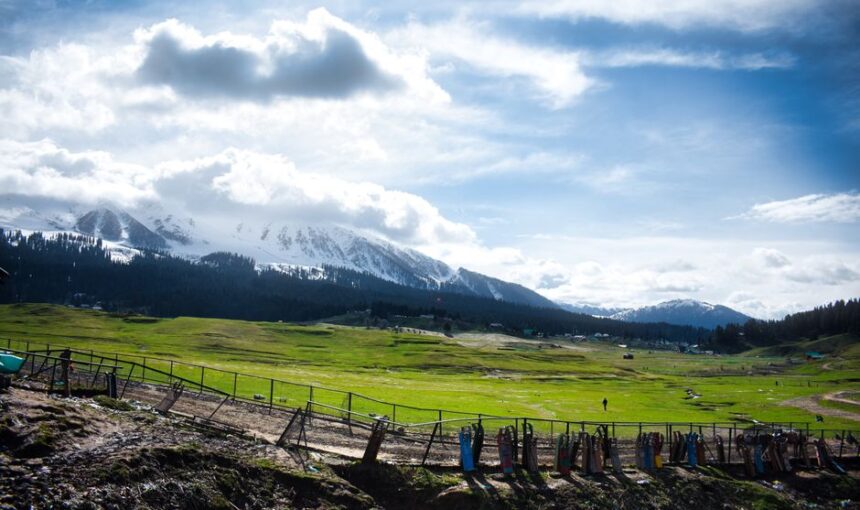 Pahalgam Photoshoot: 7 Stunning Spots You Must Capture 20 Pahalgam Photoshoot: 7 Stunning Spots You Must Capture