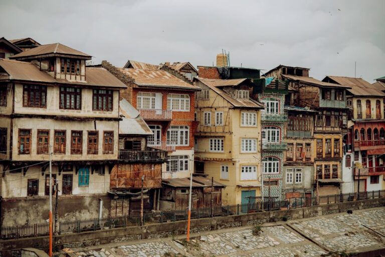 Srinagar Heritage Walking Tour: 7 Unmissable Highlights