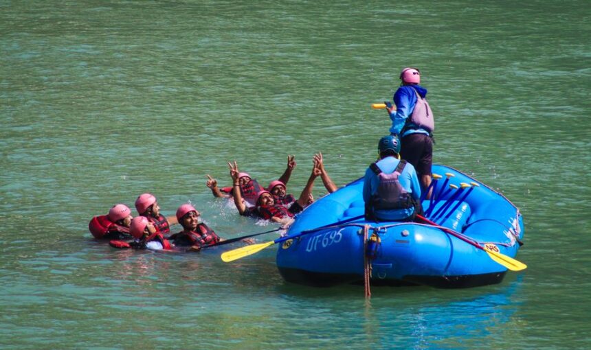 Sindh River Rafting Sonamarg: 5 Thrilling Rapids to Conquer 12 Sindh River Rafting Sonamarg: 5 Thrilling Rapids to Conquer