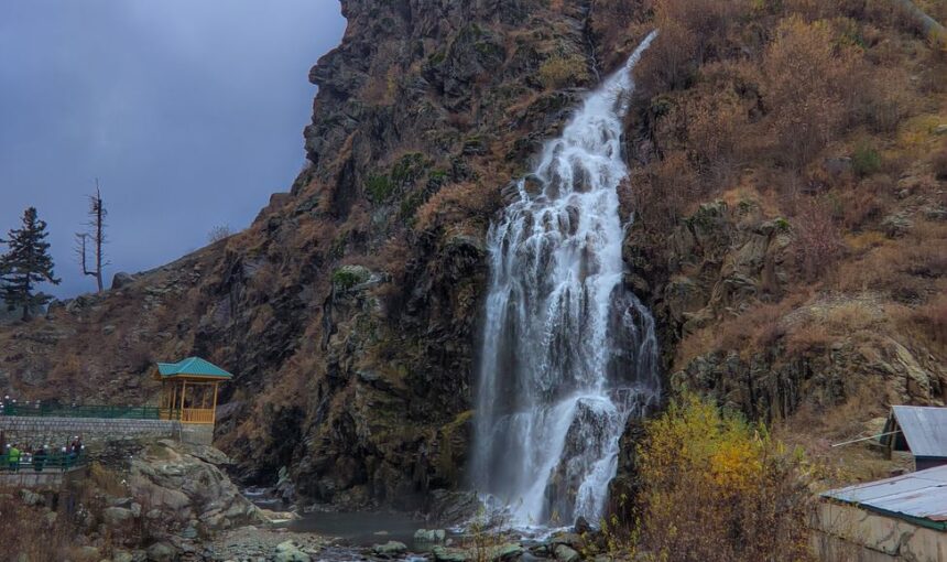 Tangmarg Travel Guide 2026: Attractions, Things to Do & How to Reach 3 Tangmarg Travel Guide 2026: Attractions, Things to Do & How to Reach