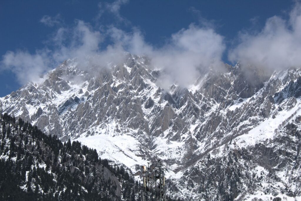 Thajiwas Glacier Trek Sonmarg