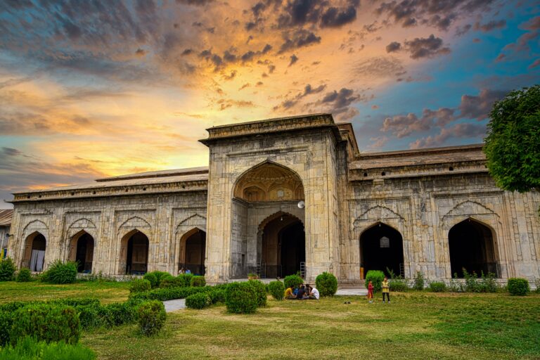 3-Hour Srinagar Old City Heritage Tour