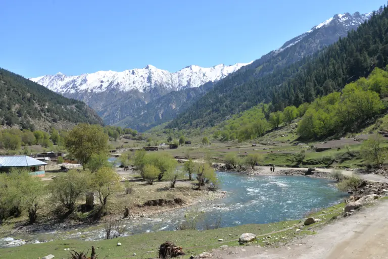 Harwan Garden Travel Guide 14 Harwan Garden, srinagar